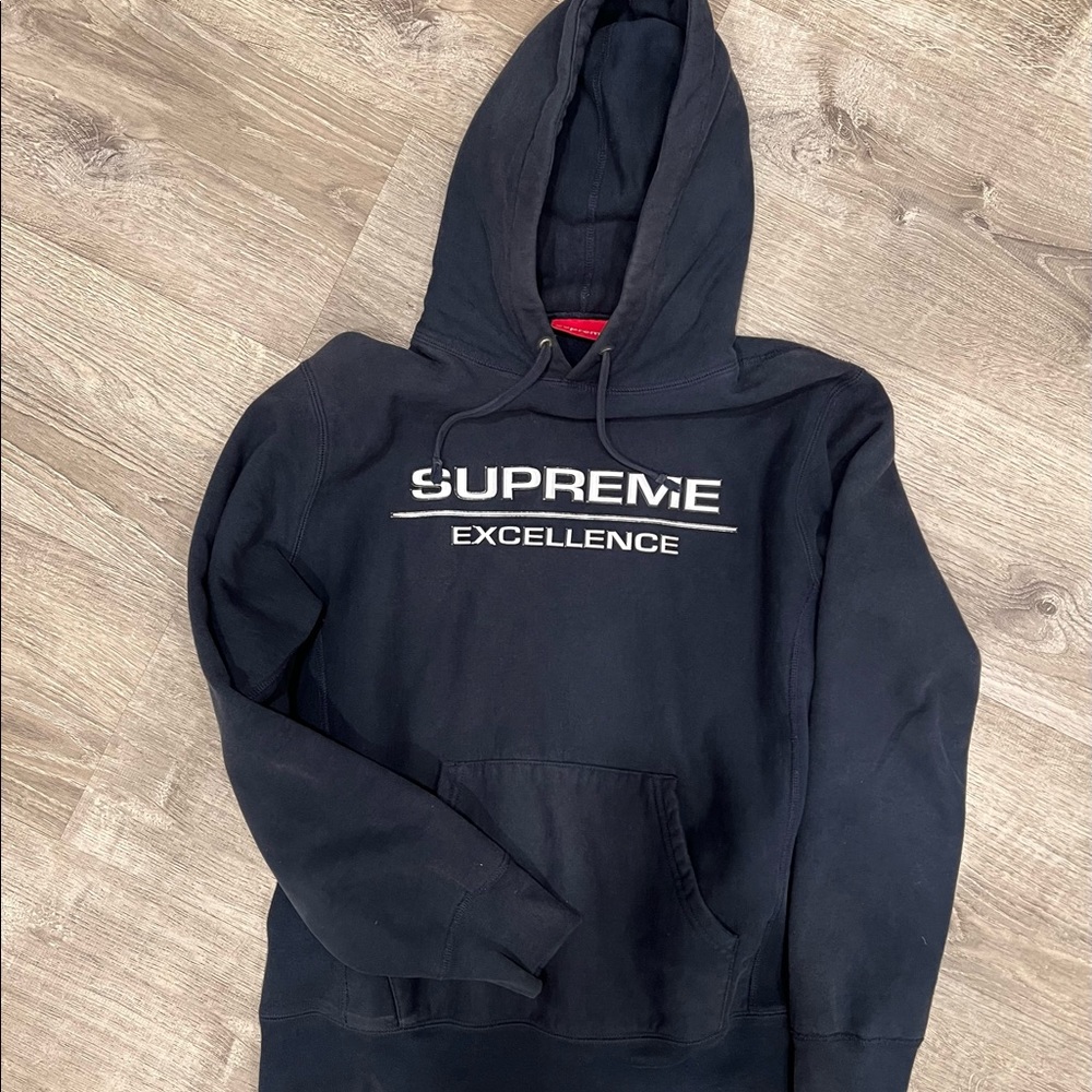 Supreme Hoodie. Reflective